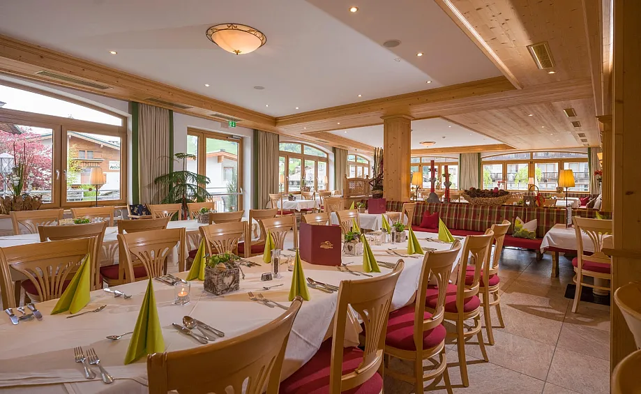1_hotel_kirchberger_hof_seestrasse_3_speisesaal.jpg