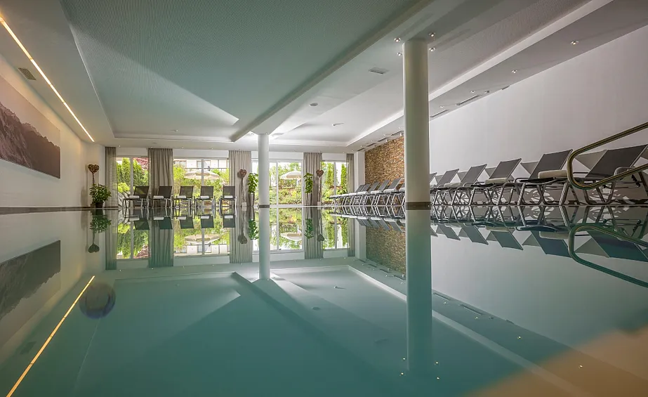 hotel_kirchberger_hof_seestrasse_3_schwimmbad_1.jpg